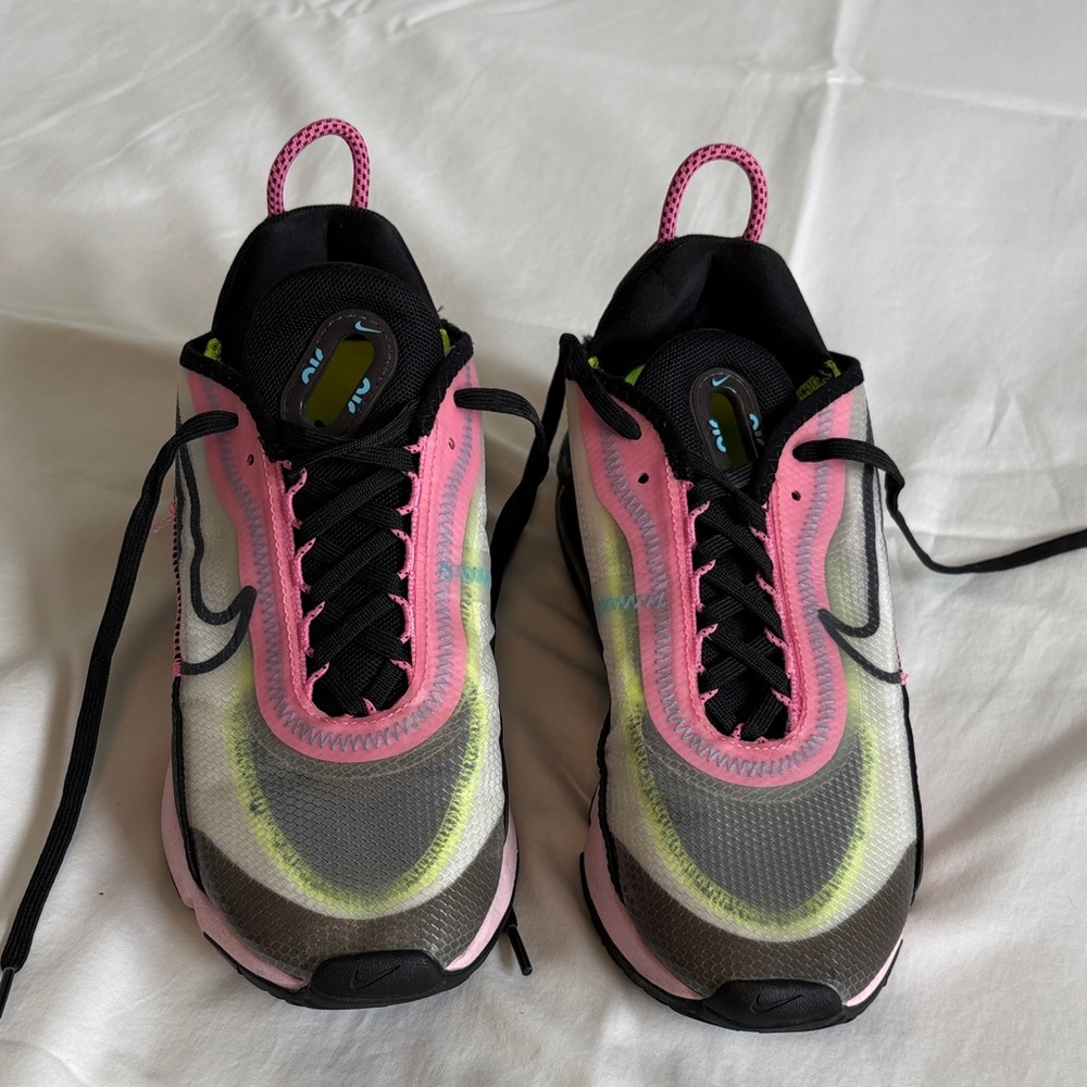 Nike Pink, Yellow & Black Gradient Running Sneakers